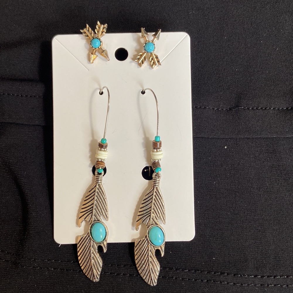 NWOT BOHO Hanging Earring with matching Stud earring
